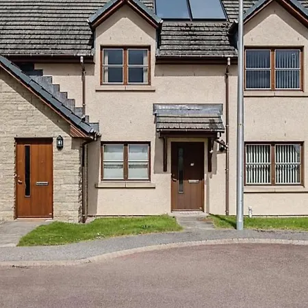 Modern Dornoch Apartment Exterior photo